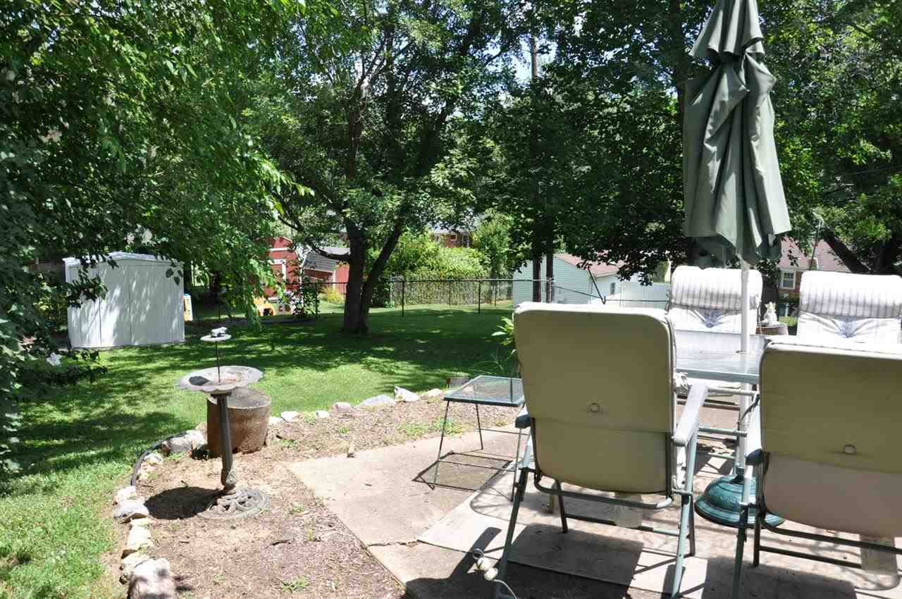 1101 N Bosse Ave, Evansville, IN 47720 photo 21
