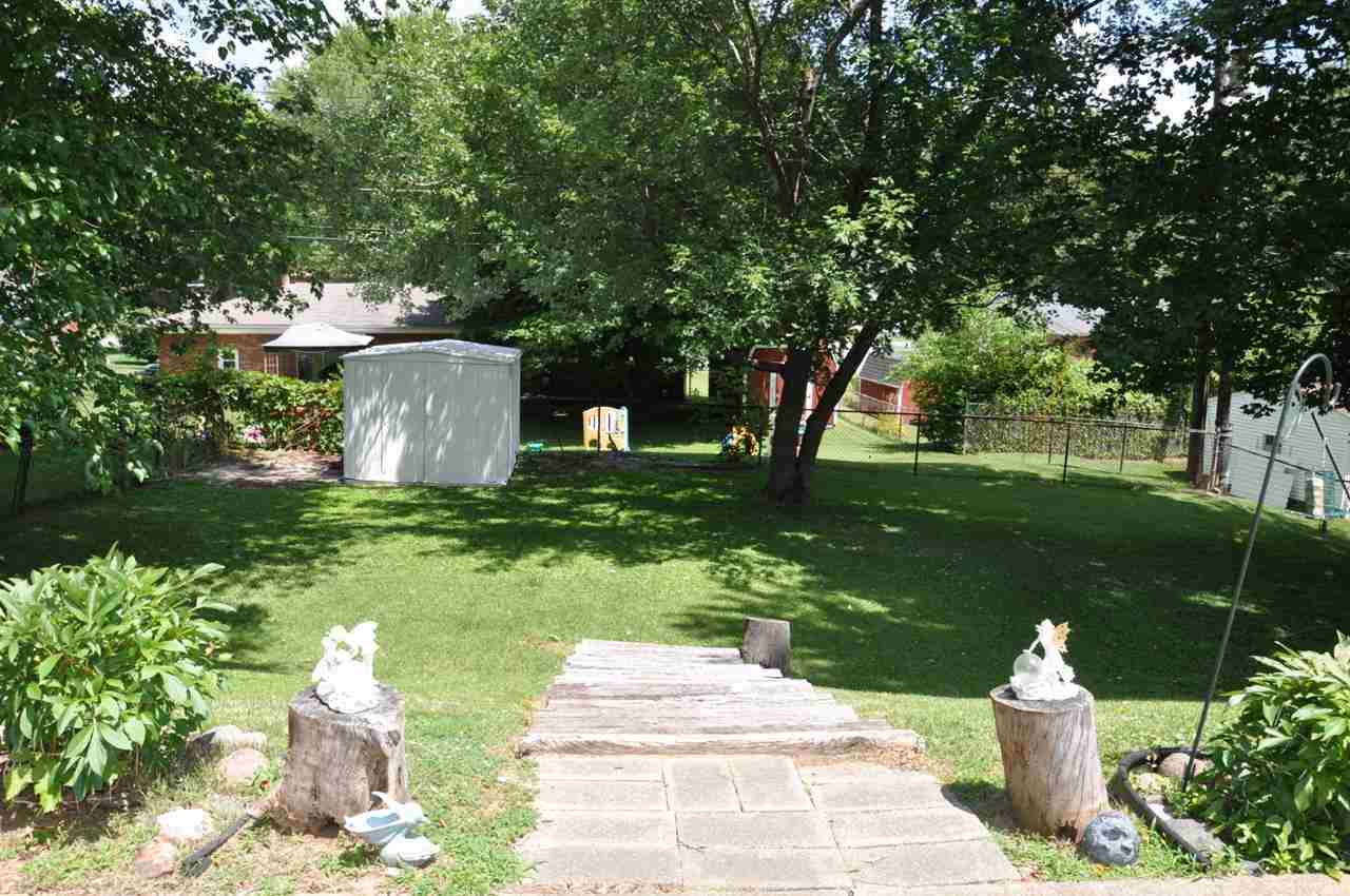 1101 N Bosse Ave, Evansville, IN 47720 photo 18