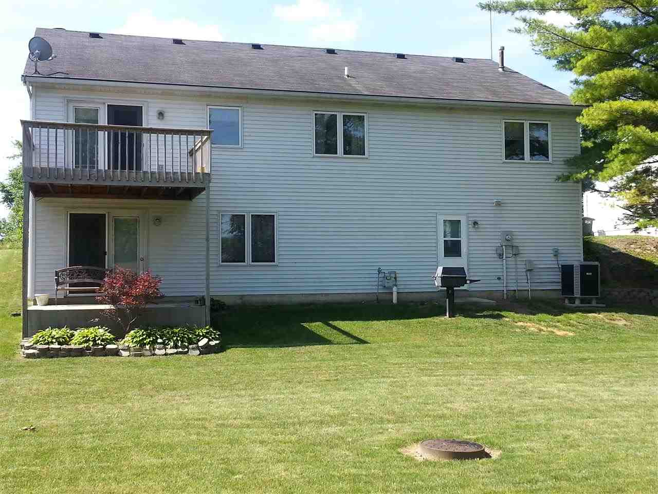 412 Drake Rd, Kendallville, IN 46755 photo 2