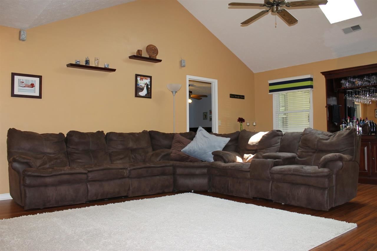 5788 Lisa Ln, Newburgh, IN 47630 photo 6
