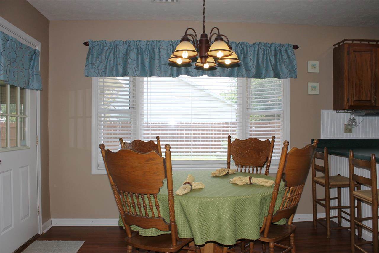 5788 Lisa Ln, Newburgh, IN 47630 photo 10