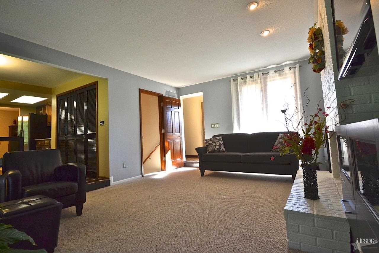 9005 Sea Wind Pl, Fort Wayne, IN 46804 photo 6