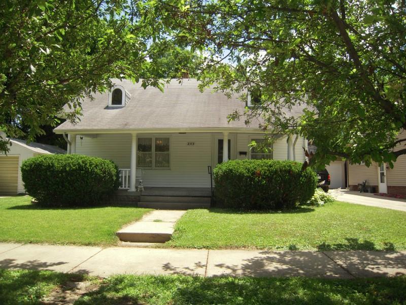 253 E Armstrong St, Frankfort, IN 46041 photo 1