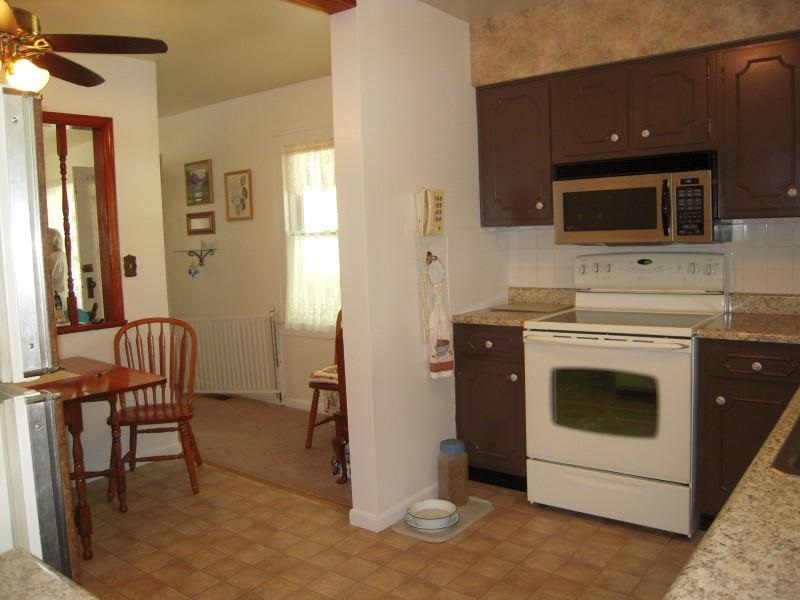 253 E Armstrong St, Frankfort, IN 46041 photo 9