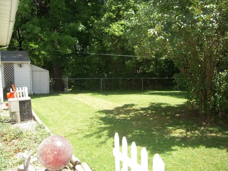253 E Armstrong St, Frankfort, IN 46041 photo 24
