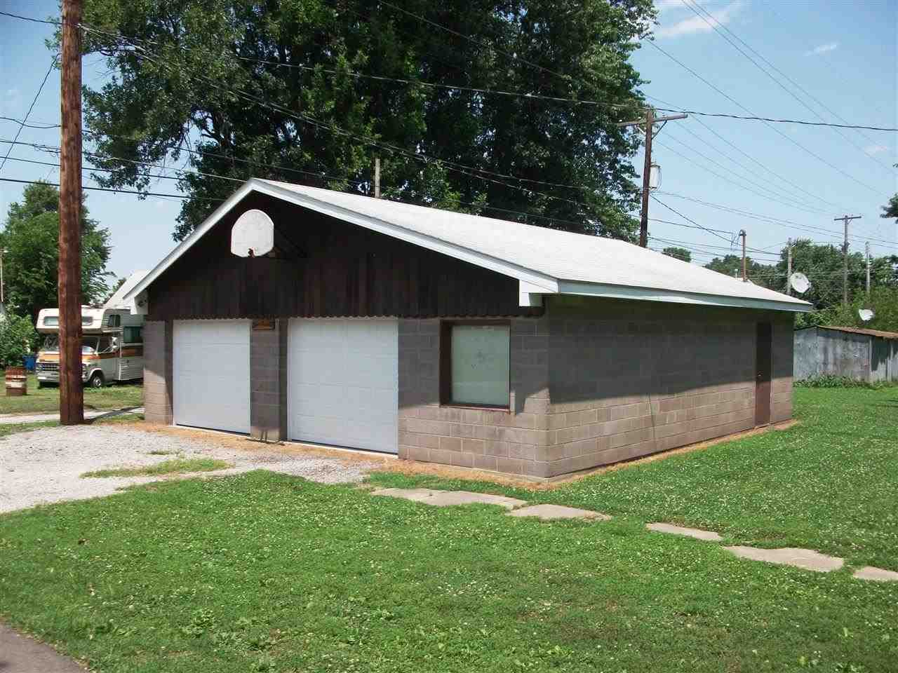 1001 E Water St, Mount Vernon, IN 47620 photo 11