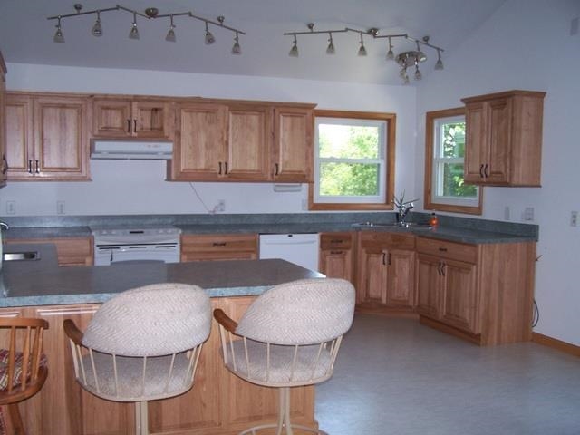 6145 S 400 E, Wolcottville, IN 46795 photo 2