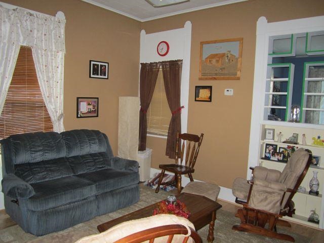 12 Boyer St, Williamsport, IN 47993 photo 4