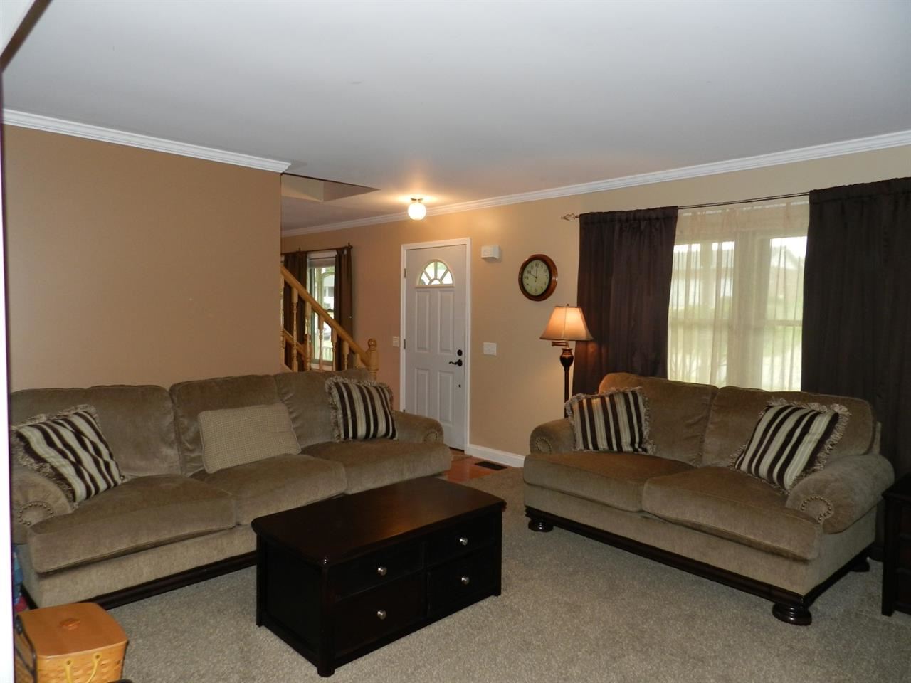 2608 W Julie Dr, Princeton, IN 47670 photo 2