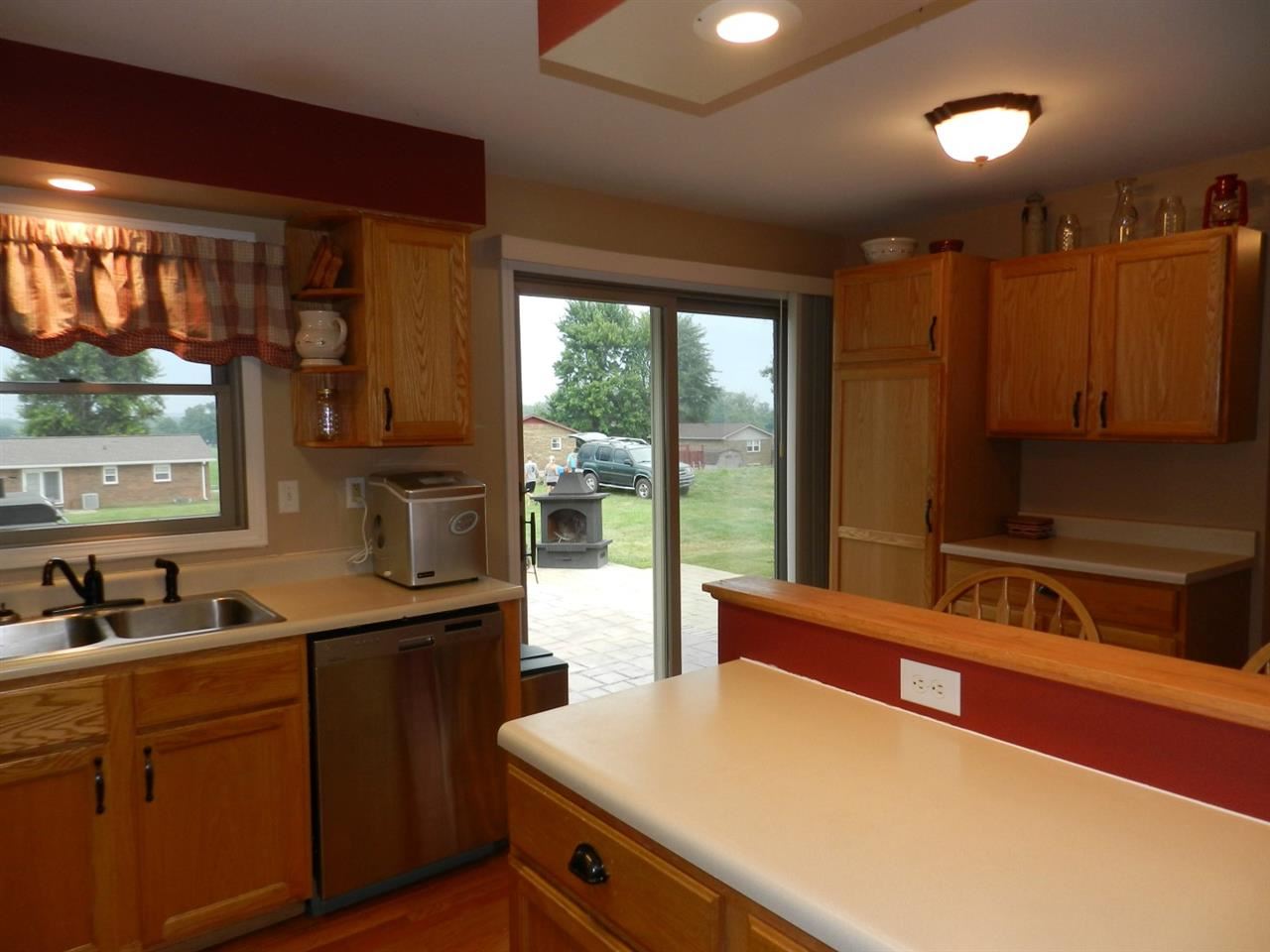 2608 W Julie Dr, Princeton, IN 47670 photo 9