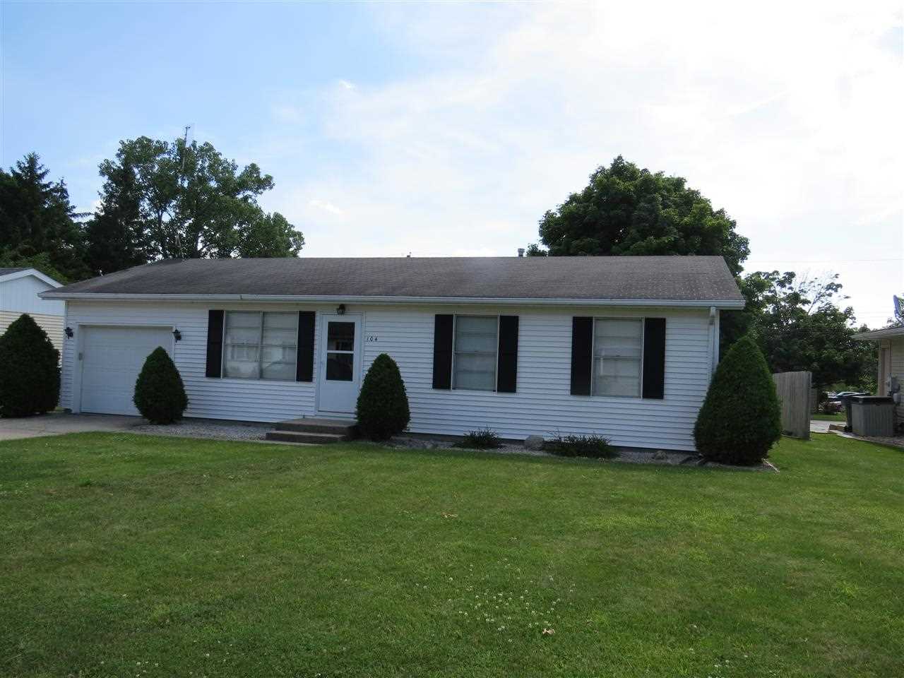 104 N Winter Ave, Goshen, IN 46526 photo 1