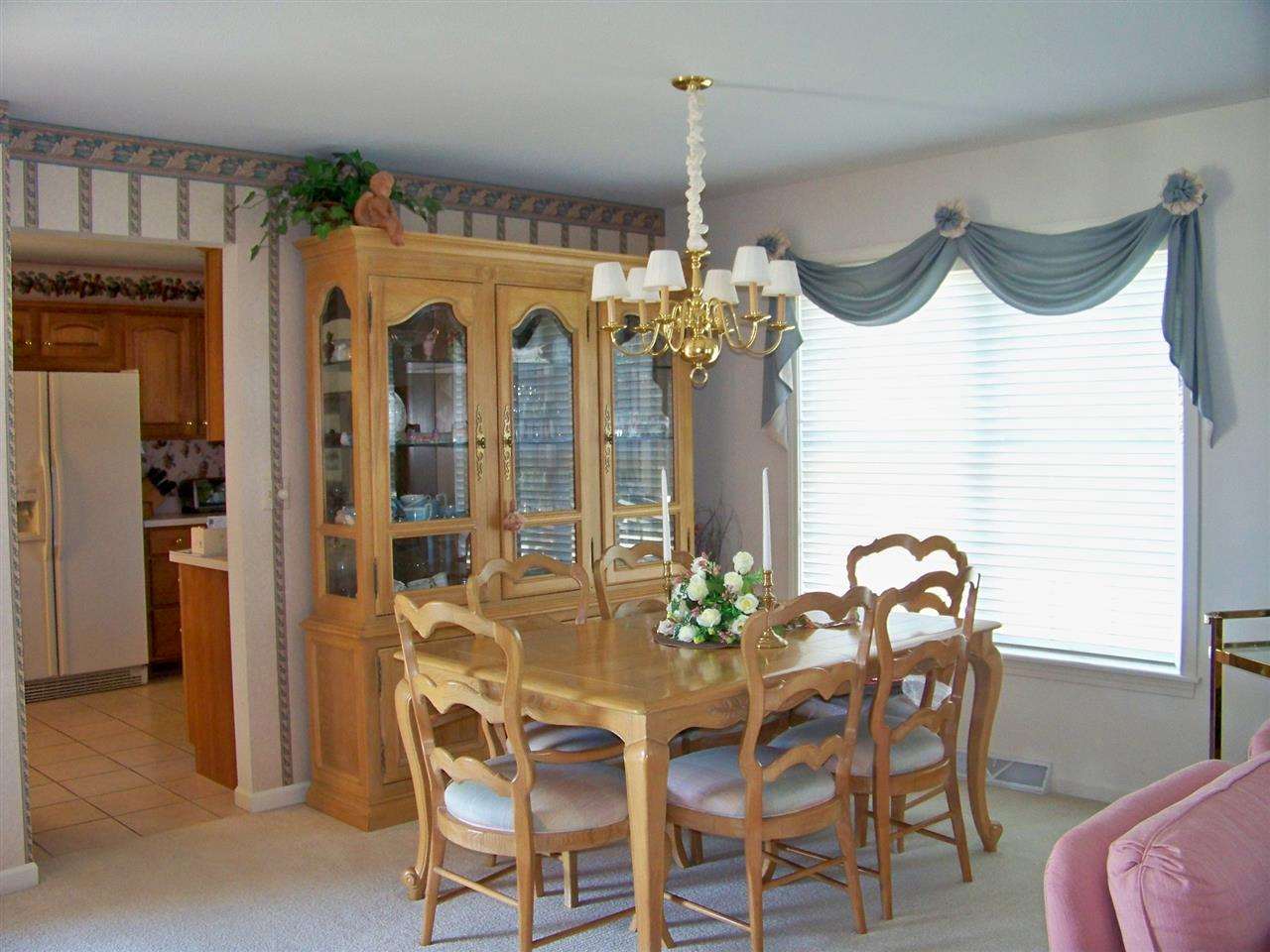 1402 Bradford Ct, Goshen, IN 46528 photo 9