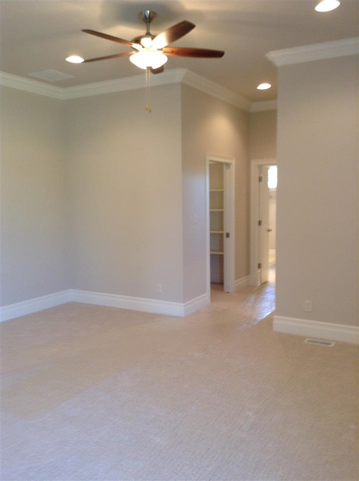 8131 Wyngate Cir, Newburgh, IN 47630 photo 11