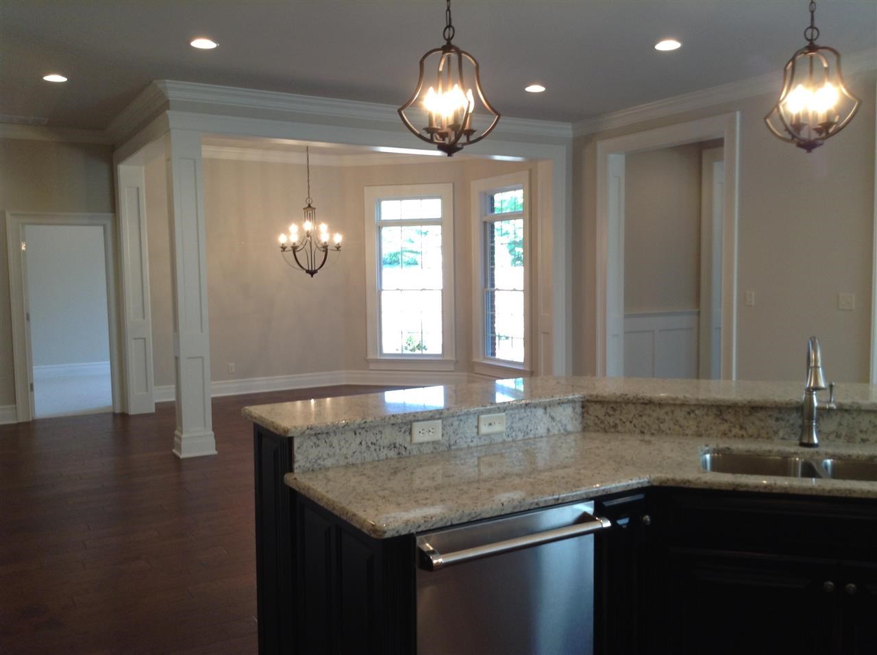 8131 Wyngate Cir, Newburgh, IN 47630 photo 8