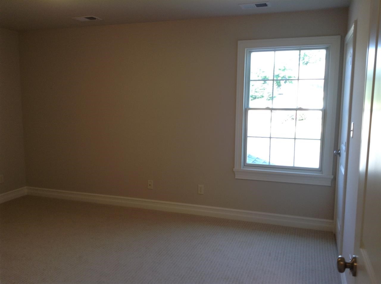 8131 Wyngate Cir, Newburgh, IN 47630 photo 20