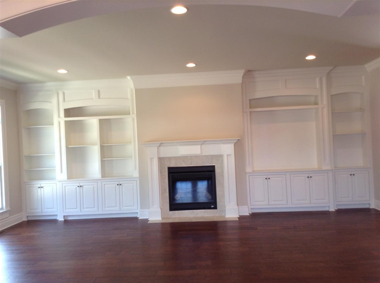 8131 Wyngate Cir, Newburgh, IN 47630 photo 4