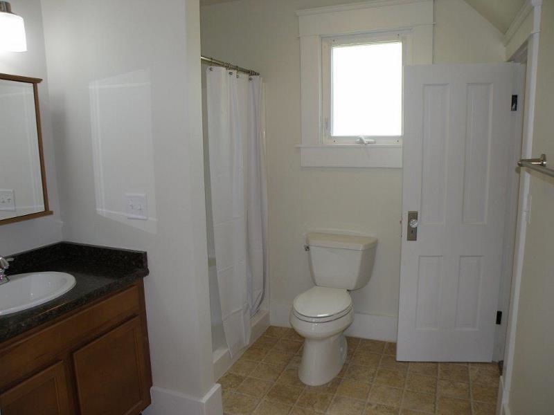 712 N 5th St, Goshen, IN 46528 photo 12