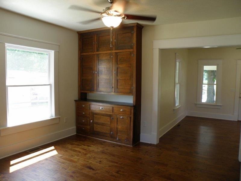 712 N 5th St, Goshen, IN 46528 photo 8
