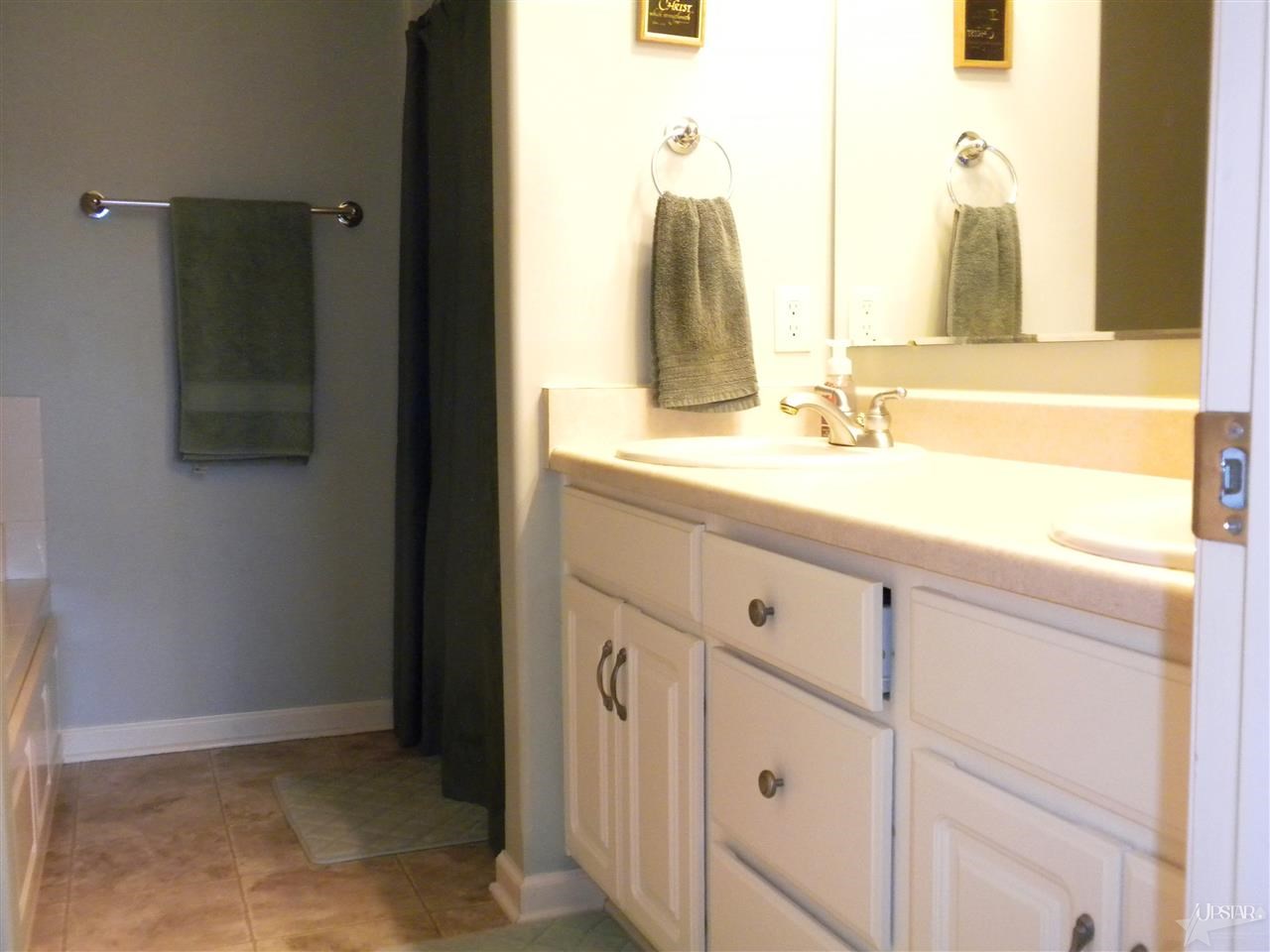 925 Island Brooks Ln, Fort Wayne, IN 46845 photo 21