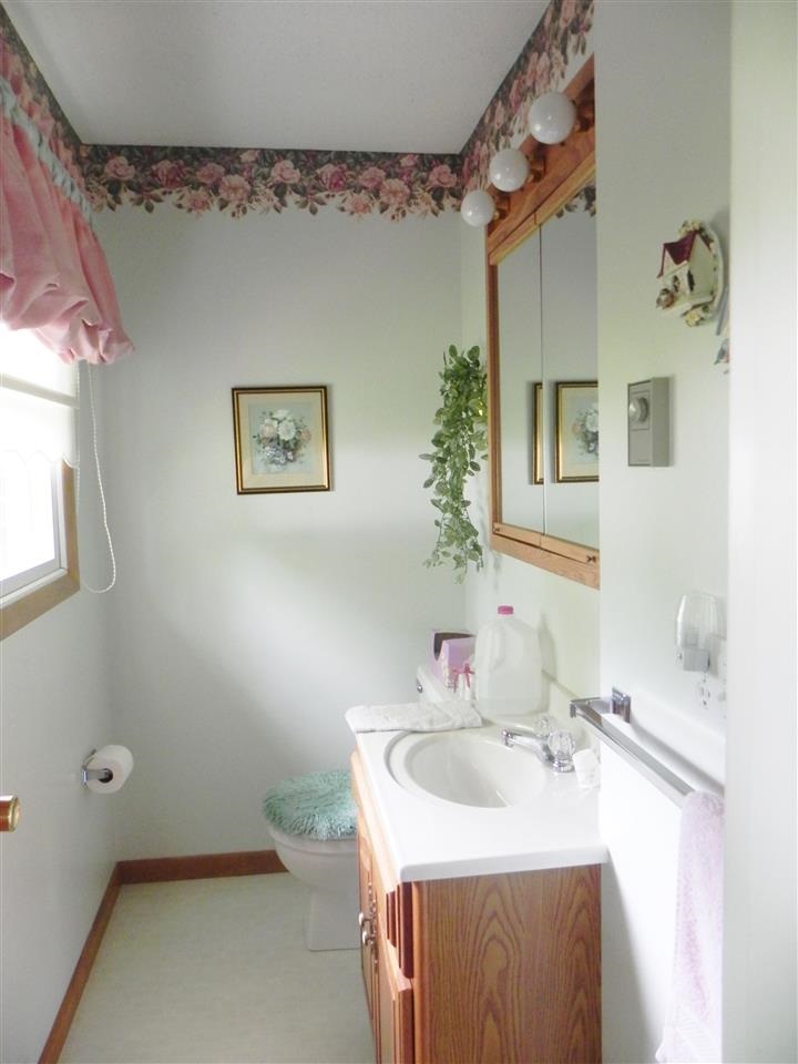 708 Crestview Dr, North Manchester, IN 46962 photo 8