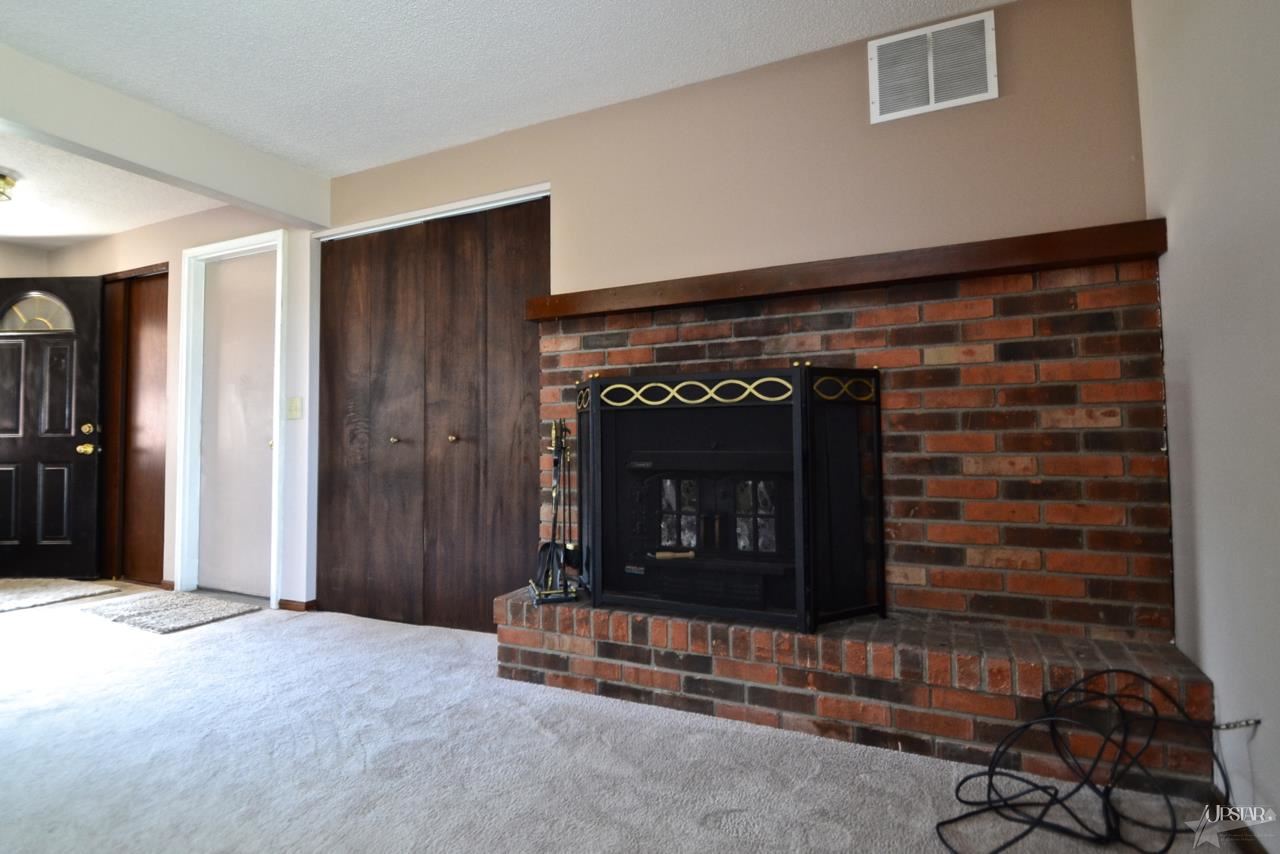 7525 Ensign Ct, Fort Wayne, IN 46816 photo 9