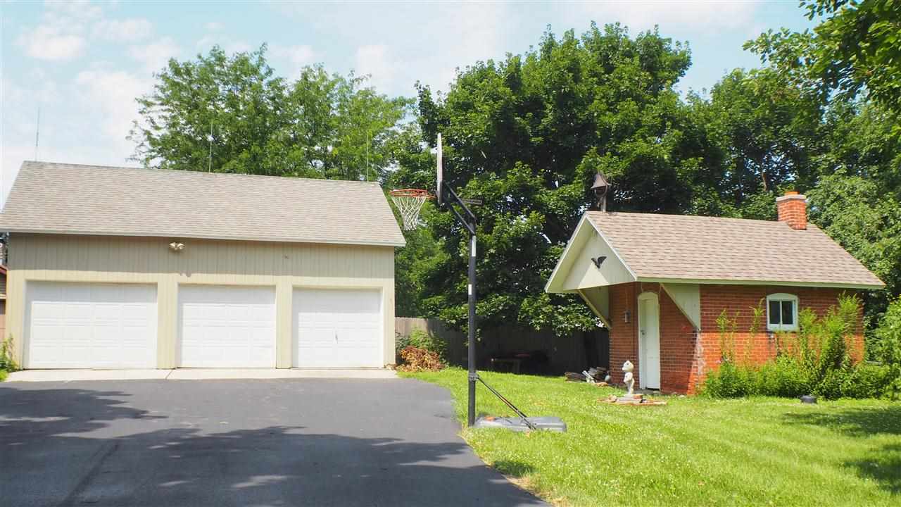 4032 Goeglein Rd, Fort Wayne, IN 46815 photo 8