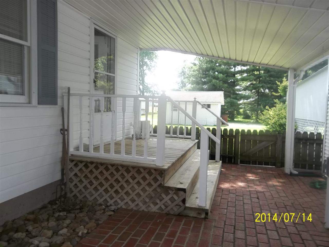 107 N Main St, Griffin, IN 47616 photo 7