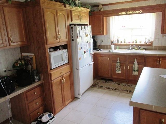 9472 E Kiser Lk, North Webster, IN 46555 photo 5
