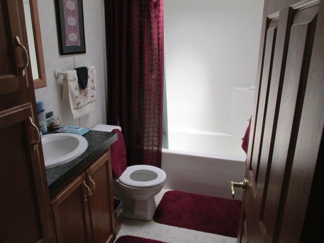 9472 E Kiser Lk, North Webster, IN 46555 photo 11
