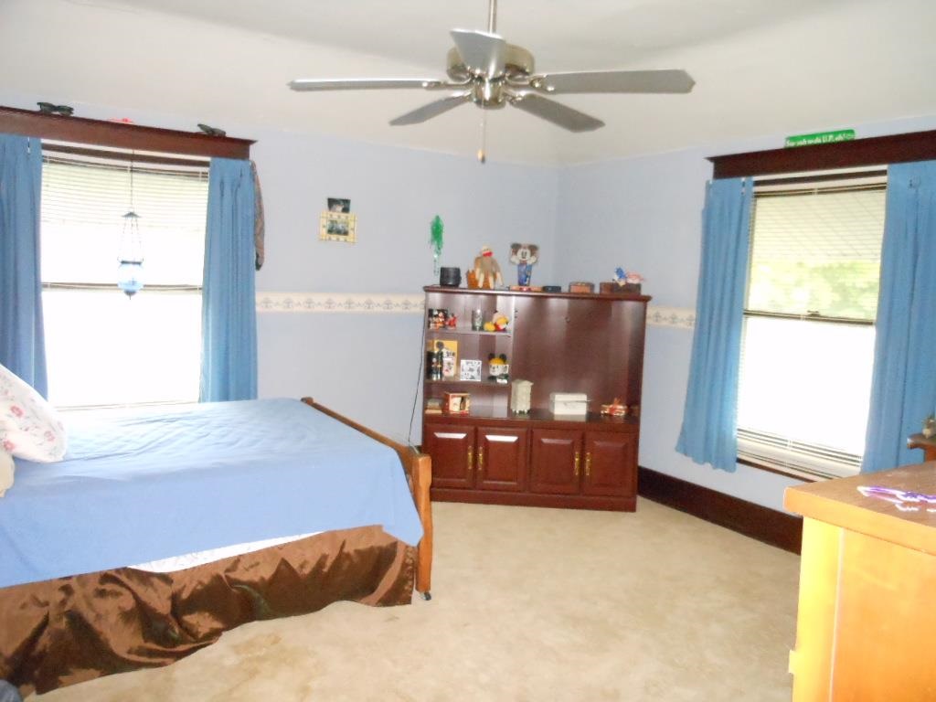 1704 Prairie St, Elkhart, IN 46516 photo 13