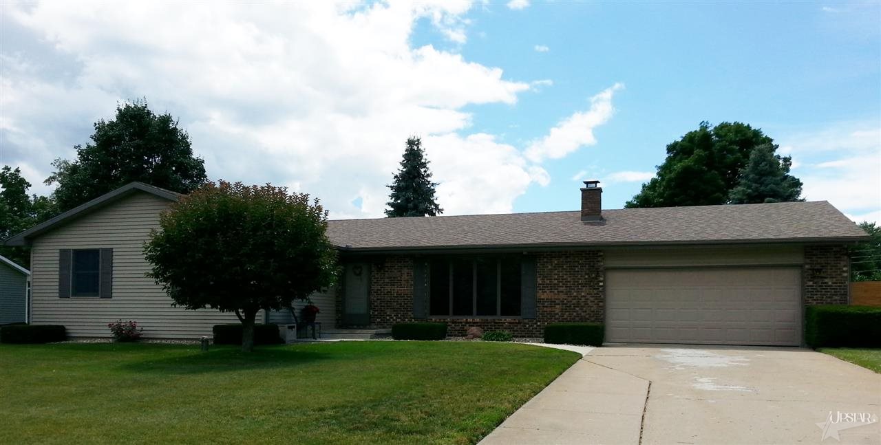 2583 E Oak Ln, Warsaw, IN 46582 photo 1