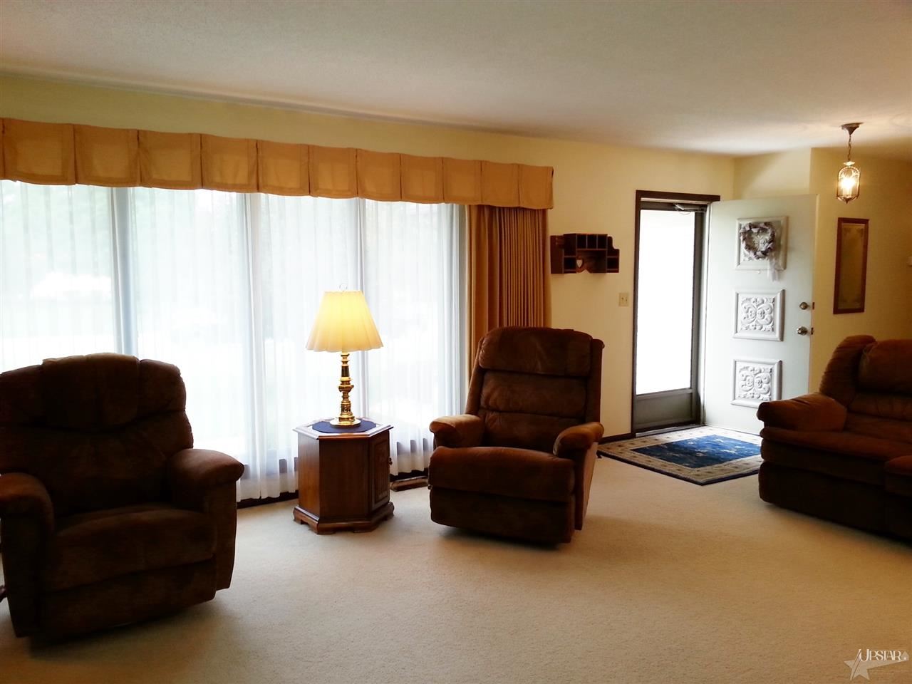 2583 E Oak Ln, Warsaw, IN 46582 photo 4
