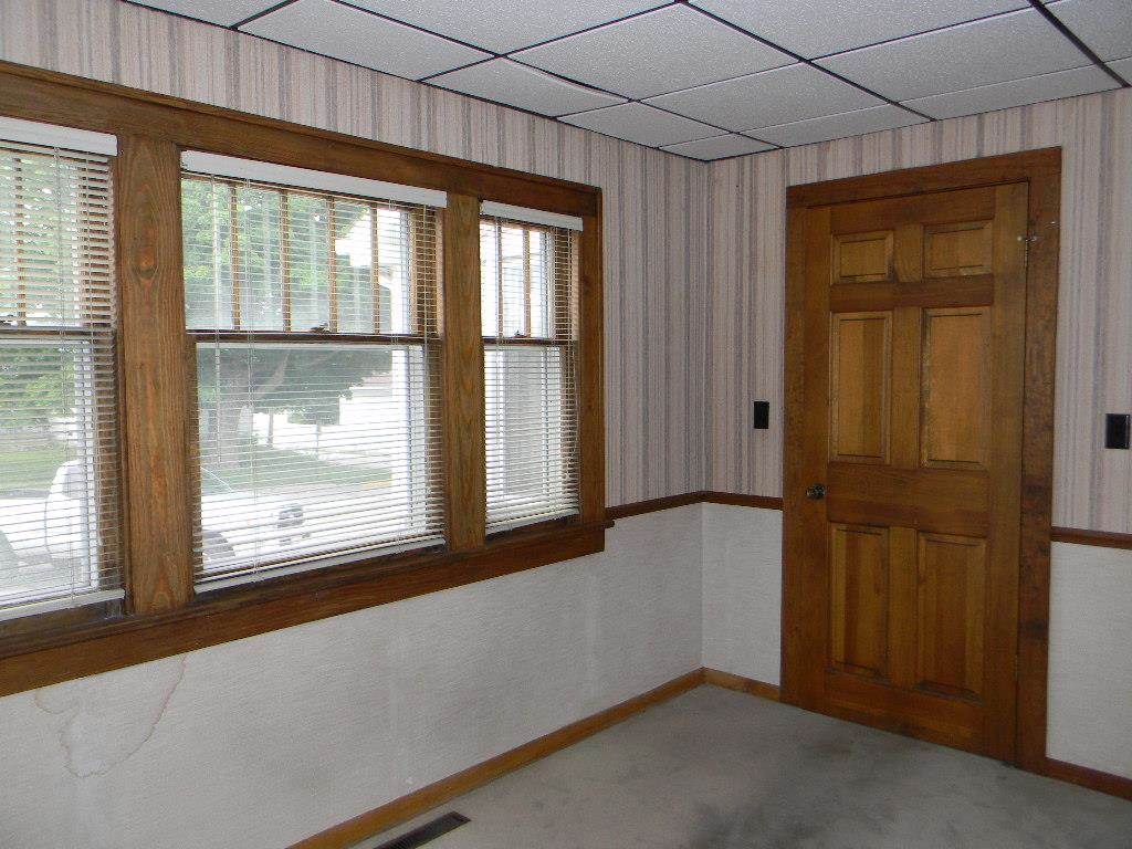 104 E Wayne St, Lagrange, IN 46761 photo 22
