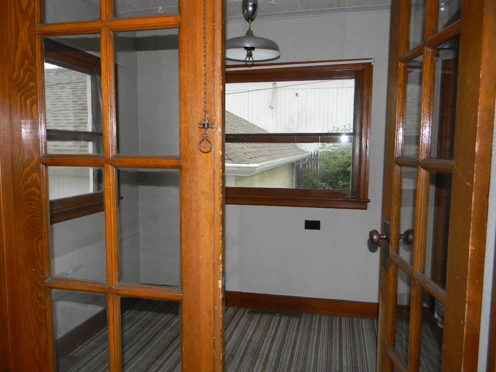 104 E Wayne St, Lagrange, IN 46761 photo 13