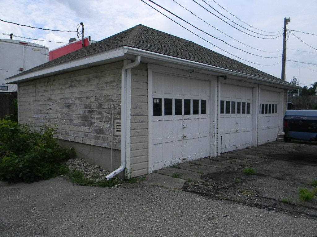 104 E Wayne St, Lagrange, IN 46761 photo 7