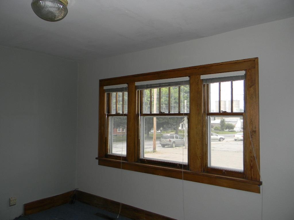 104 E Wayne St, Lagrange, IN 46761 photo 18