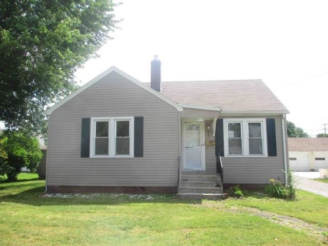451 N Clay St, Frankfort, IN 46041 photo 1