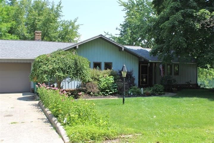 2348 W Wildwood Trl, Warsaw, IN 46580 photo 18