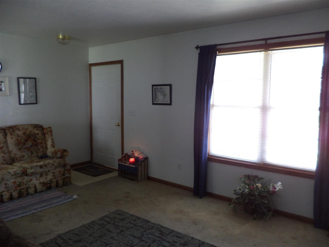 834 Colonial Manor Dr, Goshen, IN 46526 photo 4