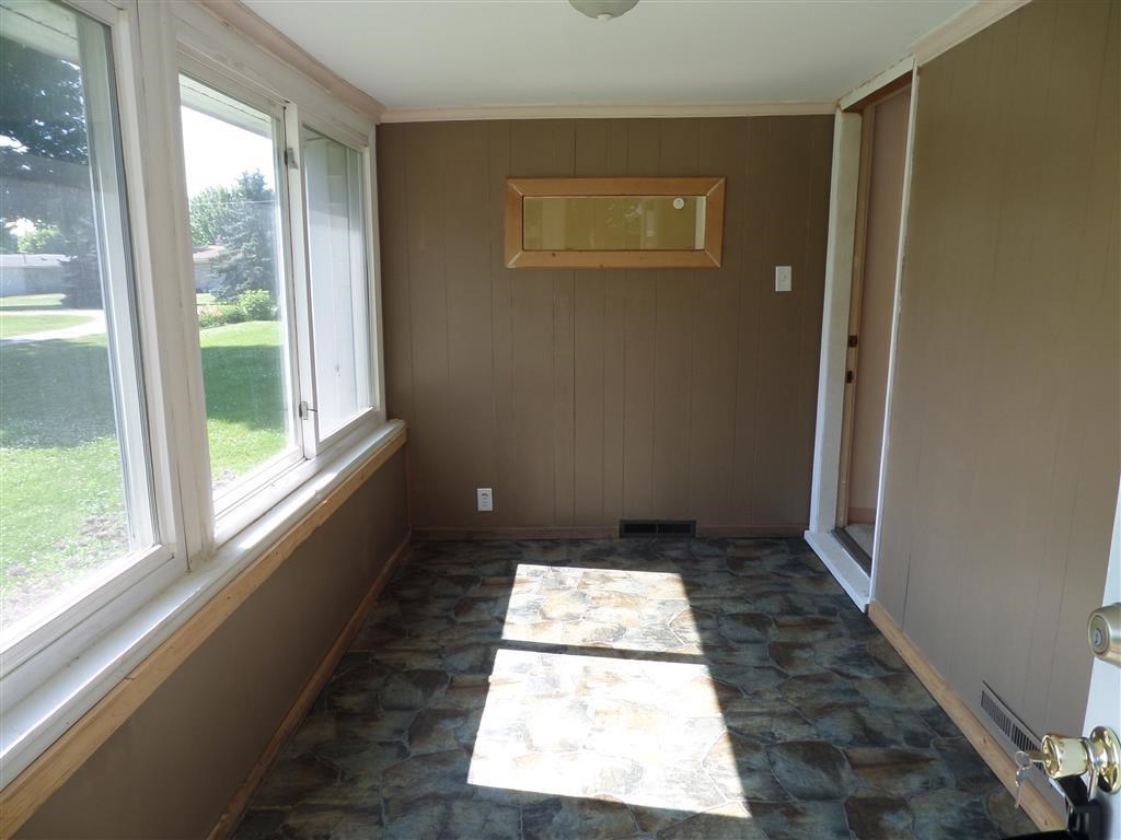109 W Adams St, Swayzee, IN 46986 photo 5