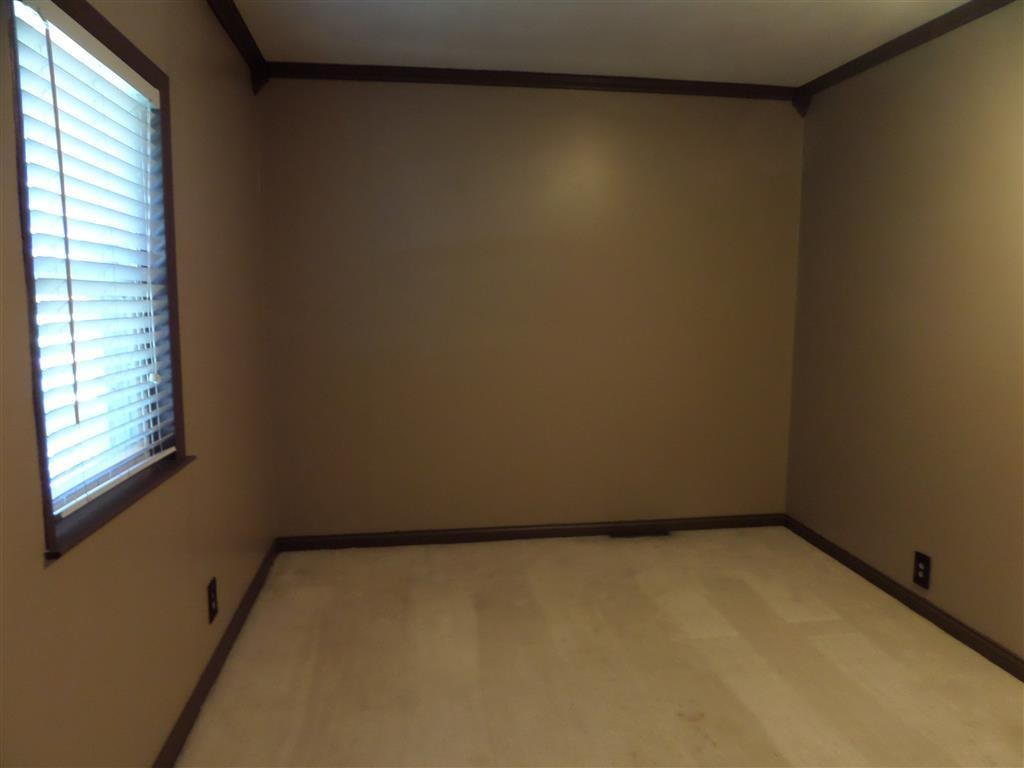 109 W Adams St, Swayzee, IN 46986 photo 7