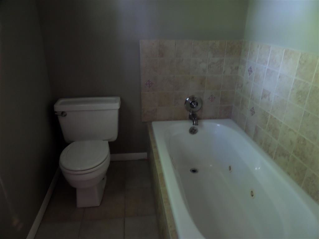 109 W Adams St, Swayzee, IN 46986 photo 11
