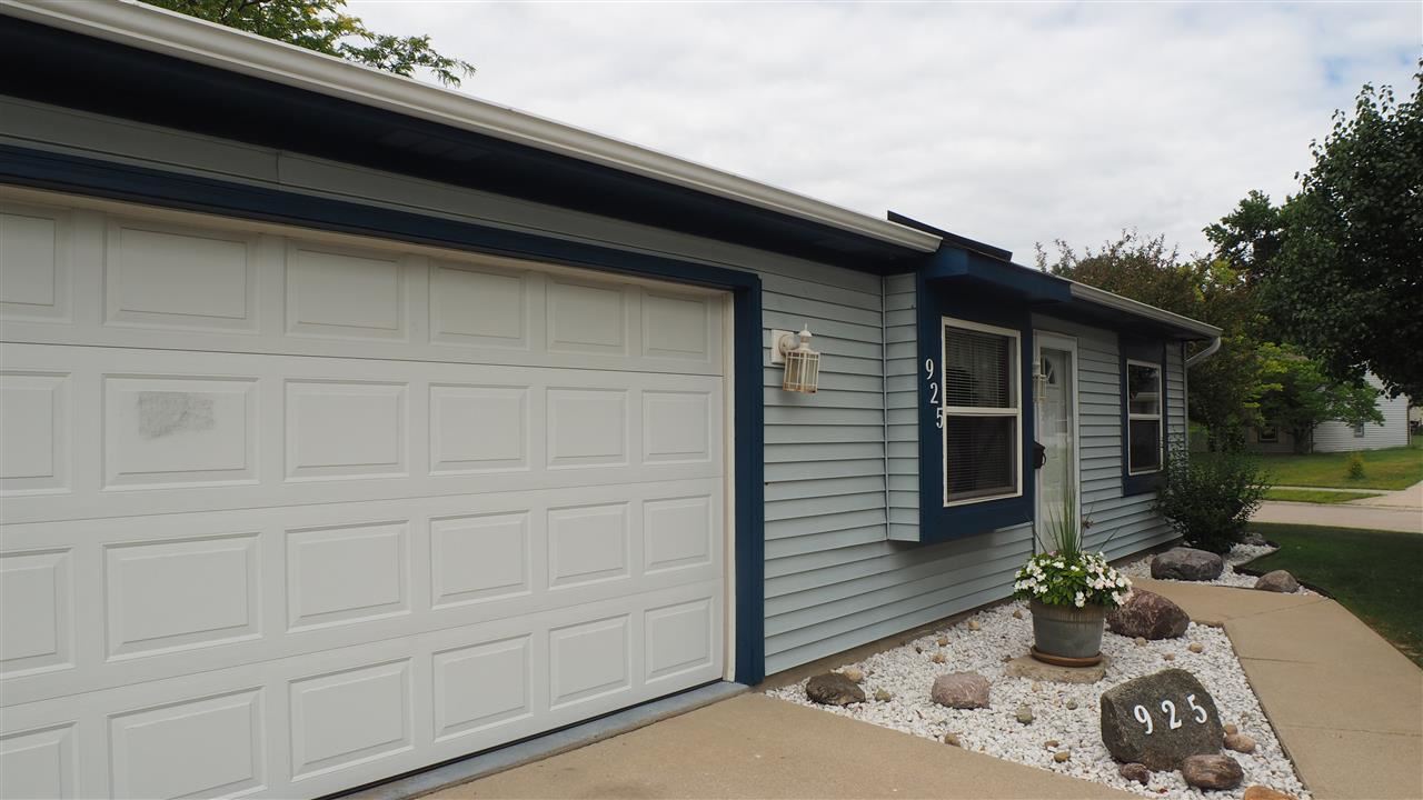 925 Arbordale Pl, Fort Wayne, IN 46825 photo 4