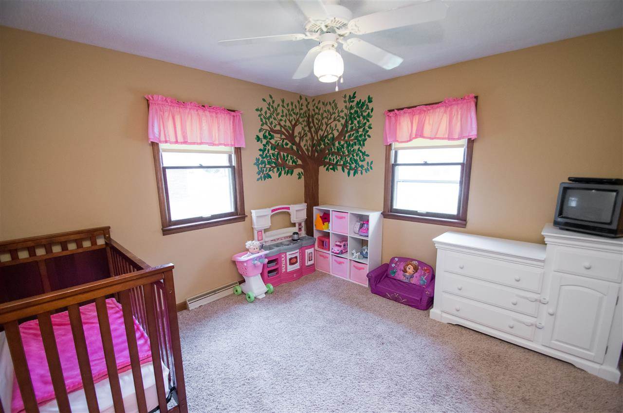 305 Lawrence Dr, Mount Vernon, IN 47620 photo 14