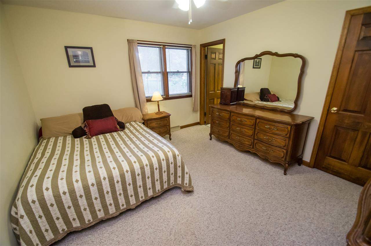 305 Lawrence Dr, Mount Vernon, IN 47620 photo 10
