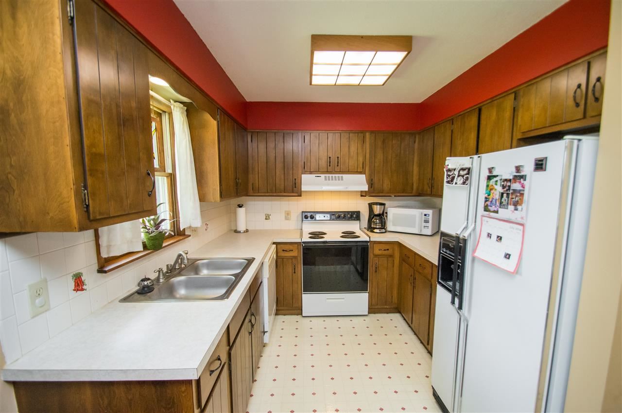 305 Lawrence Dr, Mount Vernon, IN 47620 photo 7