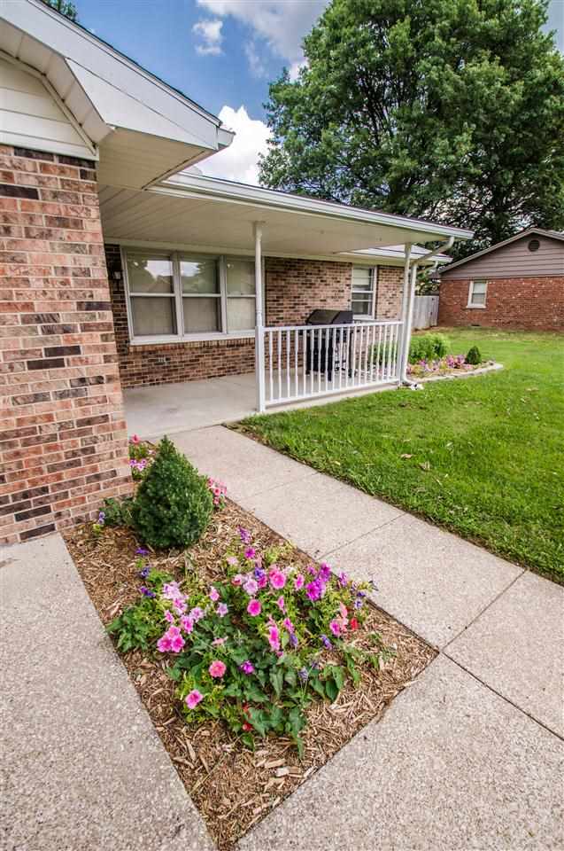 305 Lawrence Dr, Mount Vernon, IN 47620 photo 24