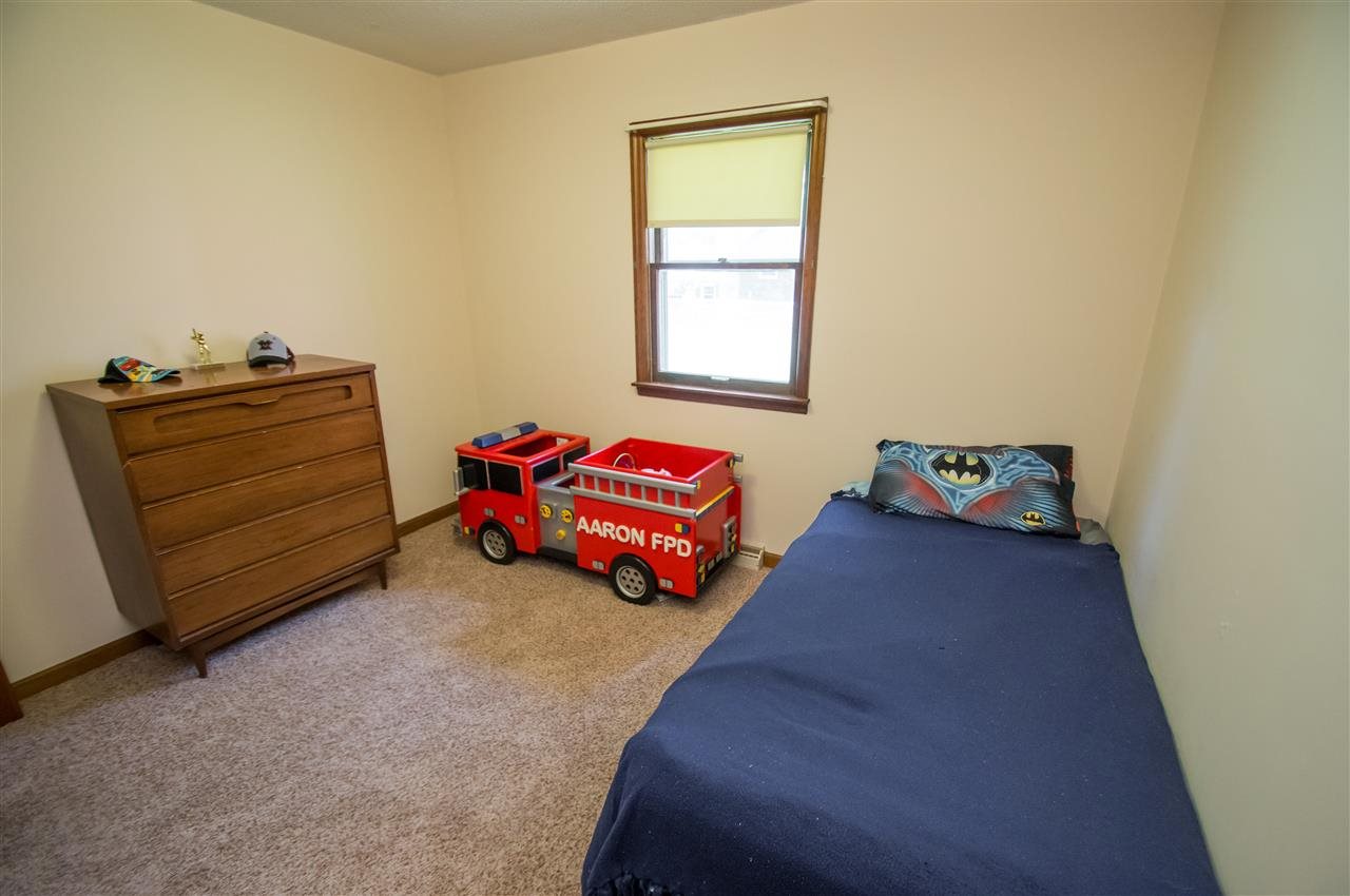 305 Lawrence Dr, Mount Vernon, IN 47620 photo 19