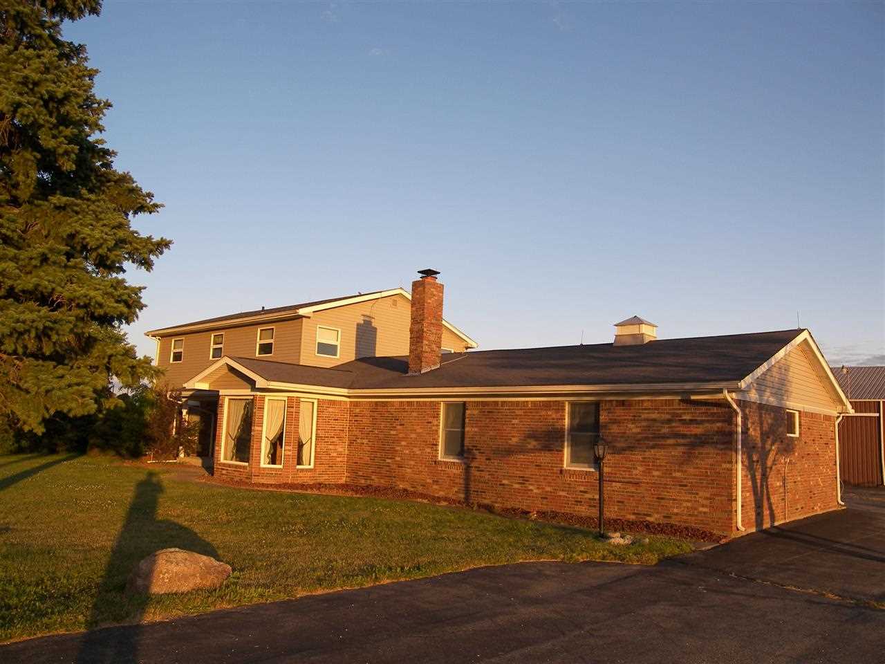8649 W Division Rd, Tipton, IN 46072 photo 1