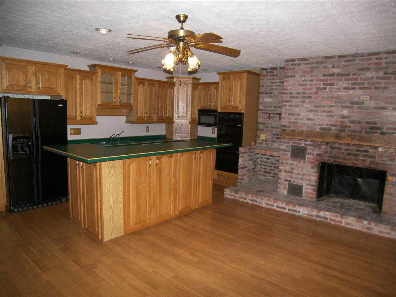 8649 W Division Rd, Tipton, IN 46072 photo 5